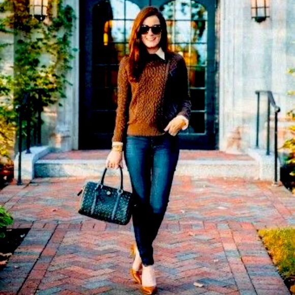 Meet your Posher, Karin - Picture 1 of 1